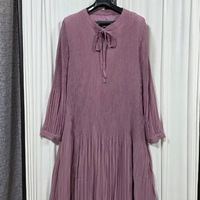 [BUNJANG] Vera Wang Pleated Long Dress (Size 77) / 베라왕플리츠롱원피스(77)