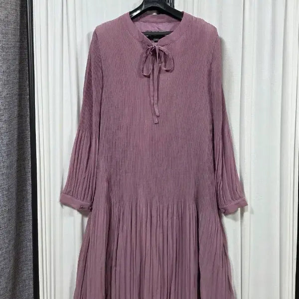[BUNJANG] Vera Wang Pleated Long Dress (Size 77) / 베라왕플리츠롱원피스(77)