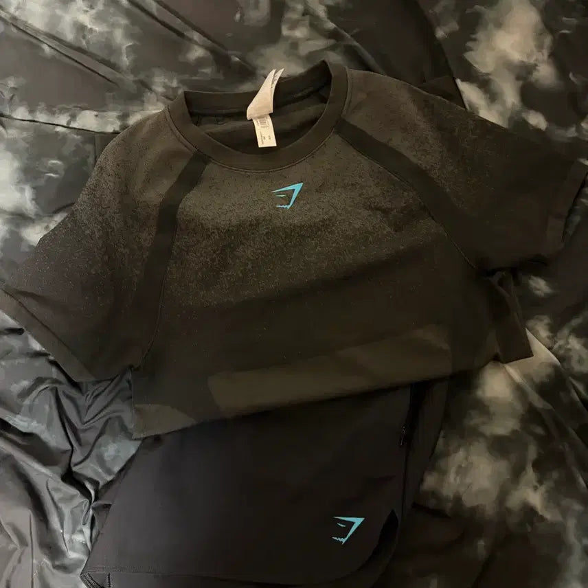 [BUNJANG] Gymshark Top and Bottom Set M / 짐샤크 상의 하의 세트