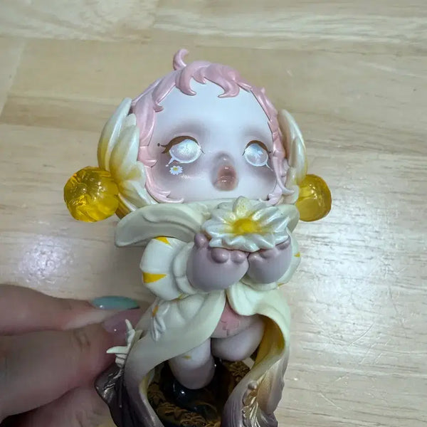 [BUNJANG] Pop Mart Skullpanda Act IV The Withered Innocence Figure / 팝마트 스컬판다 꽃잎의 4막 The Withered Innocence
