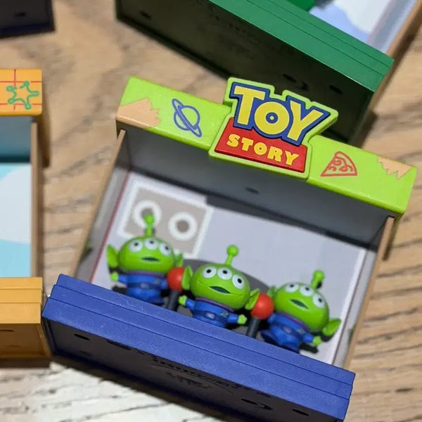 [BUNJANG] Disney Pixar Toy Story Alien LED Figure Set / 토이스토리 팝업 알린 + 포키부채