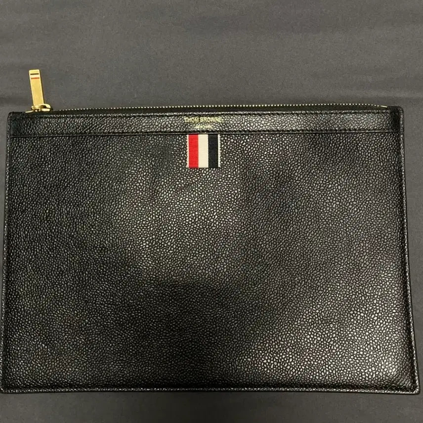 [BUNJANG] Thom Browne Small Zipper Tablet Holder Clutch Black Pebble Grain Leather / 톰브라운 클러치 블랙 페블그레인 스몰 지퍼 태블릿홀더 정품클러치