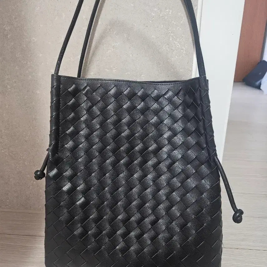[BUNJANG] Black Weaving Shoulder Bag / 블랙 위빙 숄더백