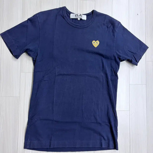 [BUNJANG] Comme des Garçons PLAY Heart Appliqué T-Shirt Navy L / 꼼데가르송 플레이 반팔 하트 와펜 네이비 L사이즈