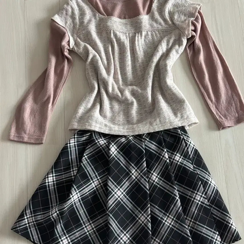 [BUNJANG] Layered Pink Knit & Check Skirt Set / 체크 모리걸 분홍 코디 세트