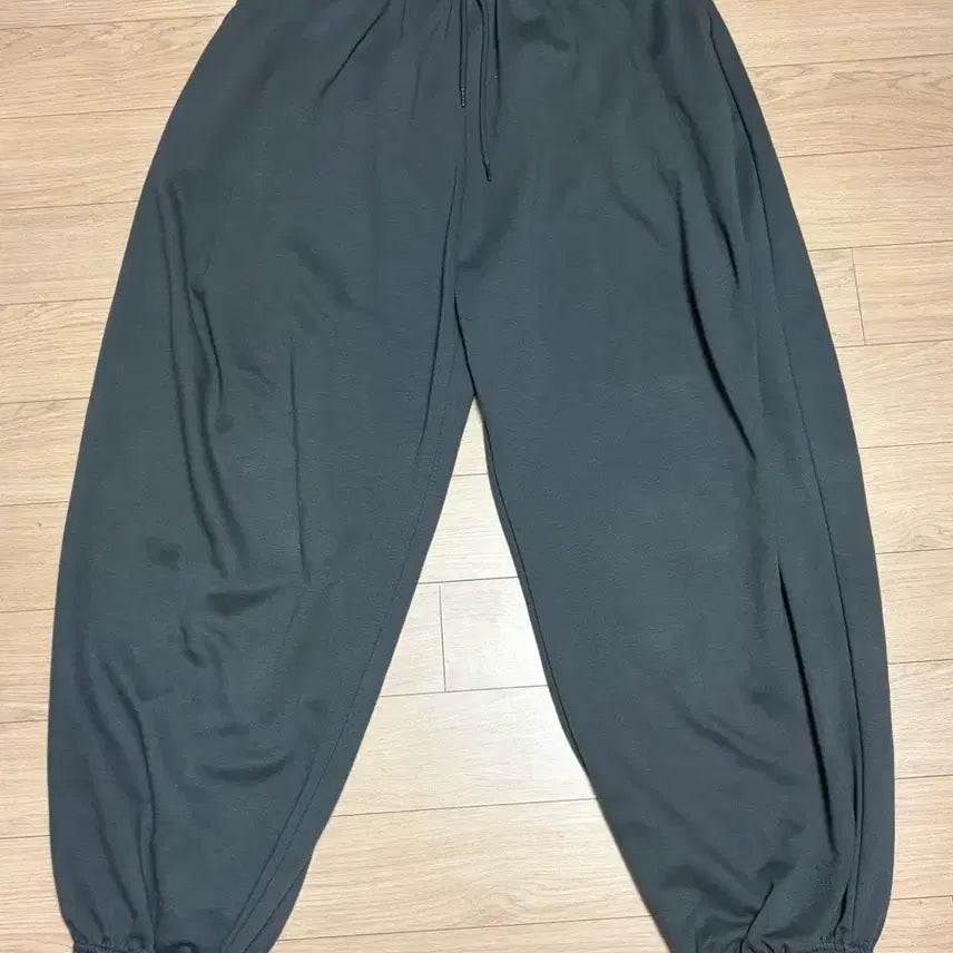 [BUNJANG] Oversized Fit Jogger Pants Charcoal / 오버핏 팬츠 차콜색 조거팬츠
