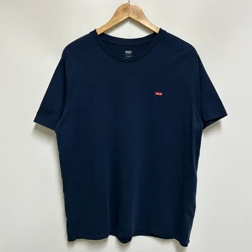 [BUNJANG] Levi's Small Logo Blazer T-Shirt - Navy, Men's XL (105) / [남자-105]리바이스 스몰 로고 블레이저 반팔티셔츠