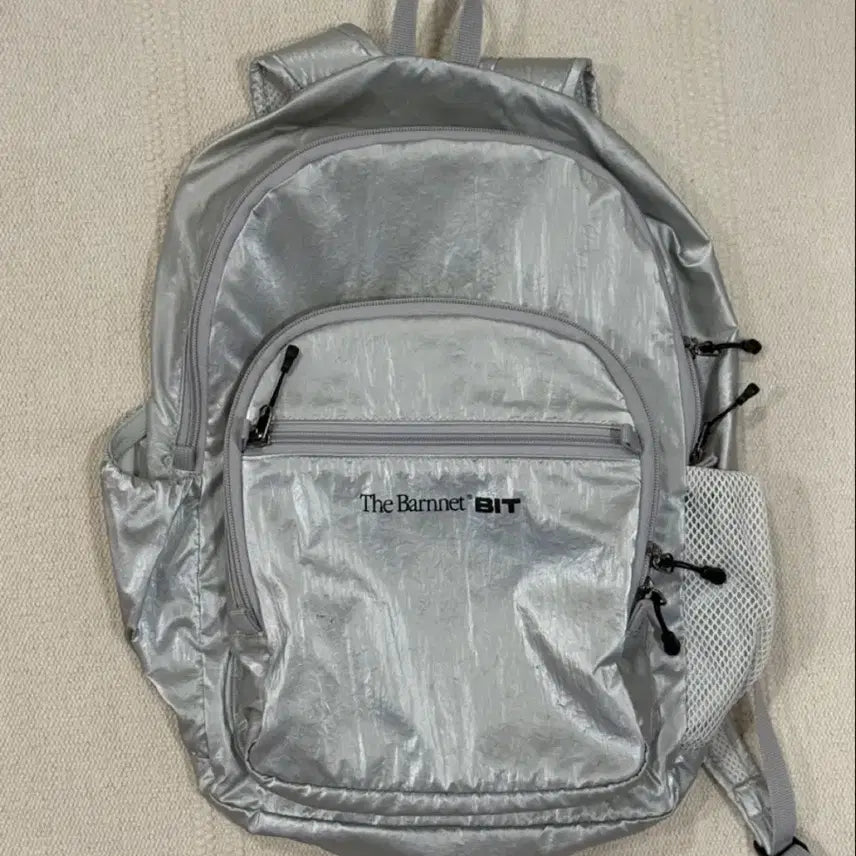 [BUNJANG] TheBarnet X Ribonbit Limited Edition Silver Backpack / 더바넷 X 리본빛 한정판 실버 백팩