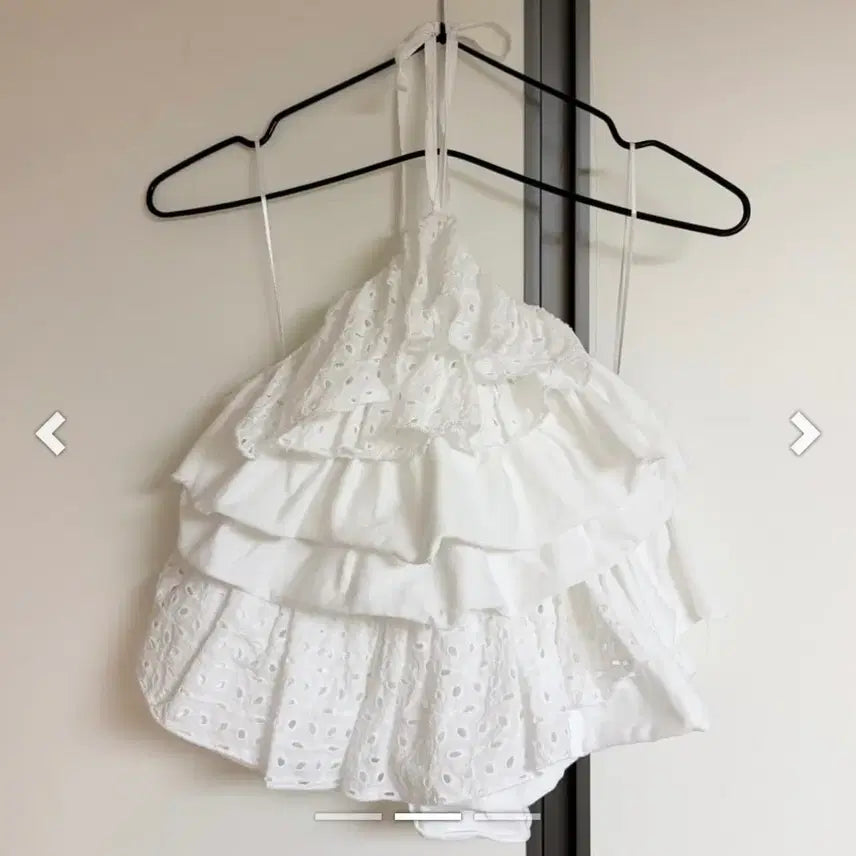 [BUNJANG] Zara Halterneck Frill Top - Size M / [1번입은 새제품무방] 자라 홀터넥 프릴탑 M사이즈