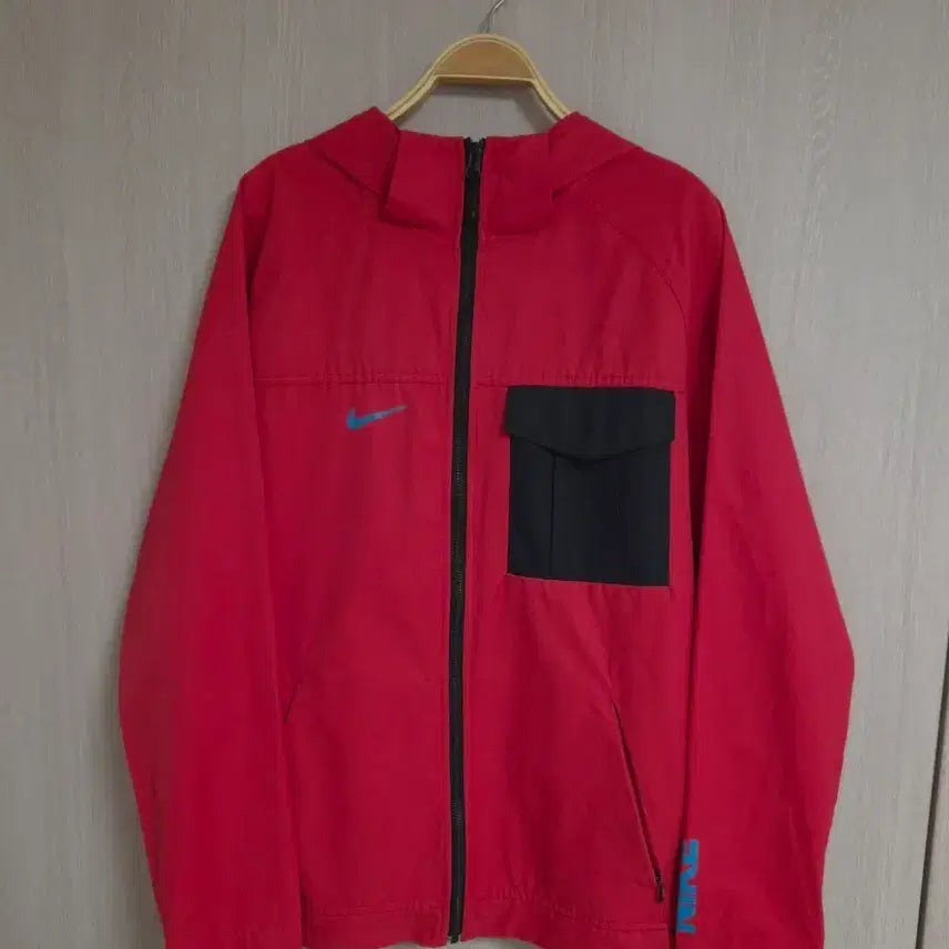[BUNJANG] Nike Hooded Windbreaker Jacket Red Size M / 나이키 후드 바람막이 레드 95-100