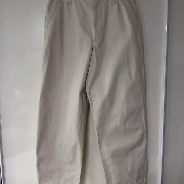 [BUNJANG] Uniqlo U Wide Fit Chino Pants Beige 76cm / 유니클로 U 와이드핏 베이지 치노팬츠 76cm