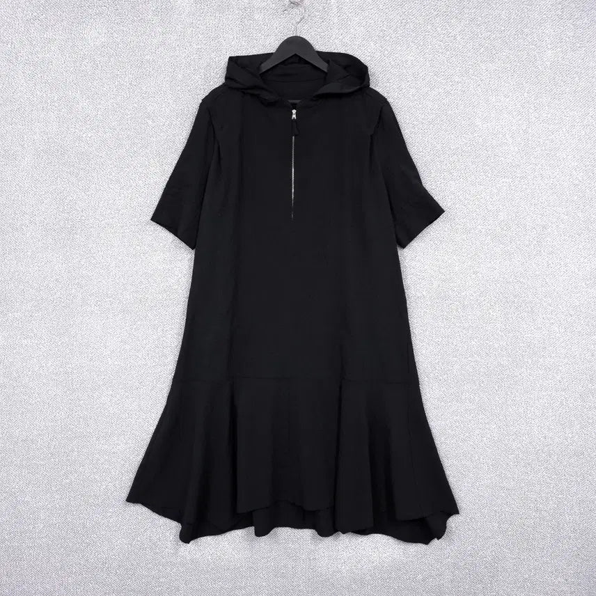 [BUNJANG] Karl Lagerfeld 22SS Seersucker Summer Hooded Short Sleeve Dress / 칼라거펠트 22SS 여성 시어서커 썸머 후드 반팔 원피스 66-77
