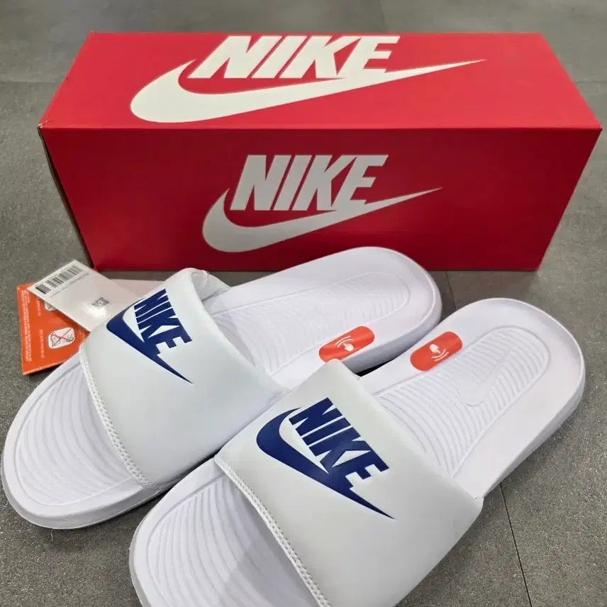 [BUNJANG] Nike Slide CN9675/102 (Size 260) / 나이키 슬라이드 CN9675/102 새상품 (260)