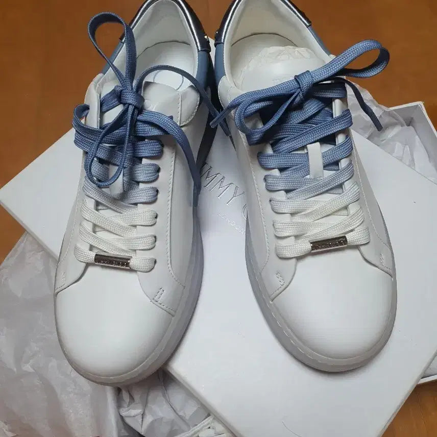 [BUNJANG] Jimmy Choo White Sneakers Gradient Laces / 지미추 스니커즈 230~240