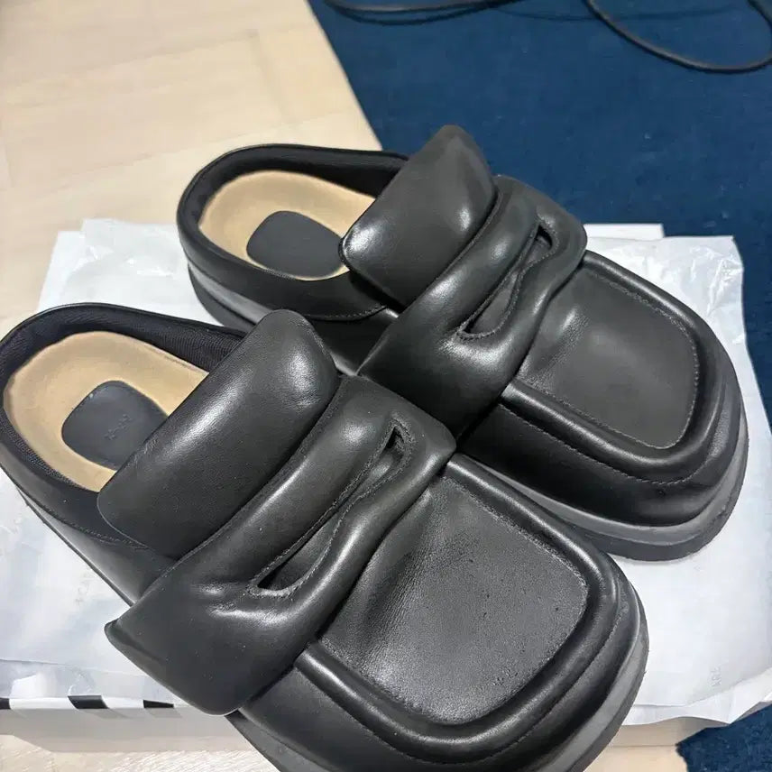 [BUNJANG] Kinch Padded Loafers Black 270 / 킨치 패디드 로퍼 270