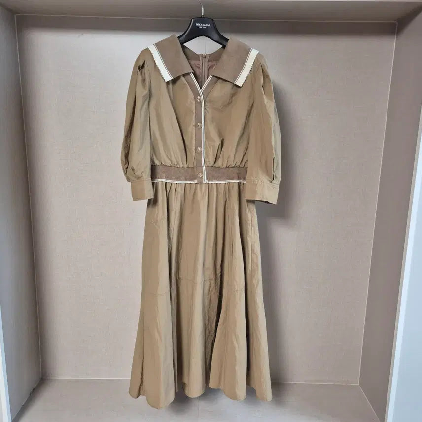 [BUNJANG] ZOOC Colorblock Flare Dress Wide Collar / 55)ZOOC 와이드 카라 배색 플레어 원피스