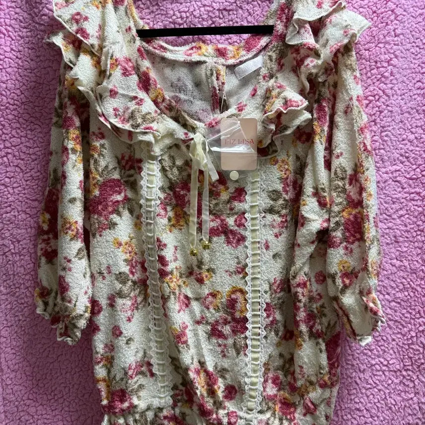 [BUNJANG] LIZ LISA Classic Floral Top / 리즈리사 고전 핀터깔 대대장 히메카지 라떼갸루 히메갸루 플로럴 탑