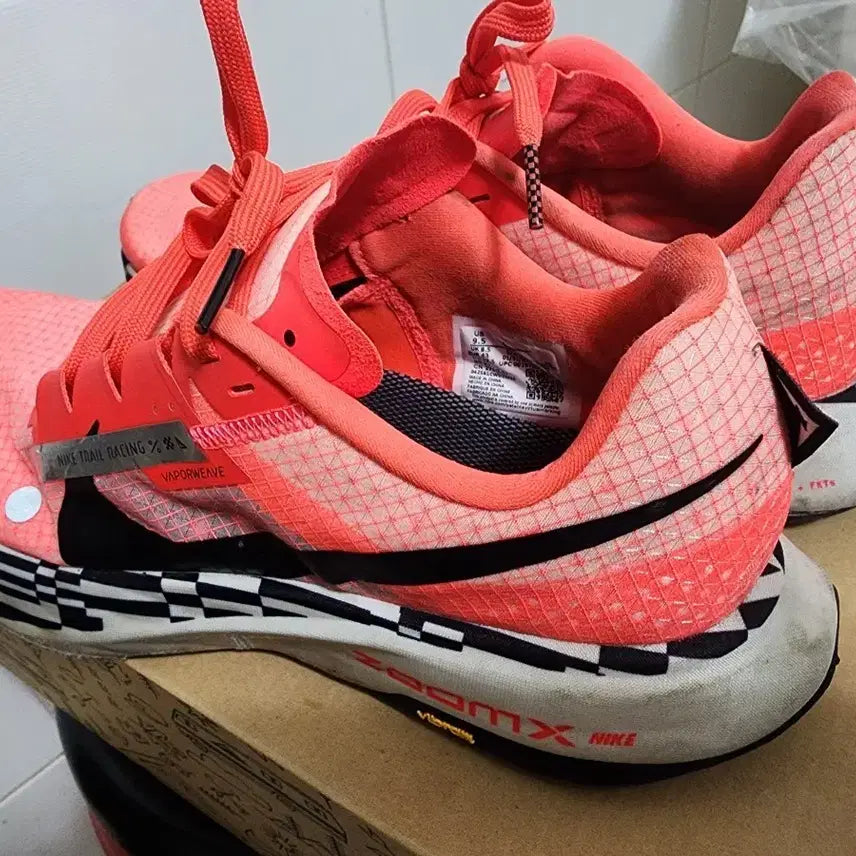 [BUNJANG] Nike ZoomX Ultrafly Trail Running Shoes 275 / 나이키 줌X 울트라플라이 트레일 러닝화 275