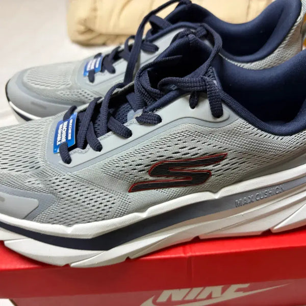 [BUNJANG] Skechers Men's Max Cushioning Premier 3 Shoes (Size 270) / 스케쳐스 남성 맥스쿠셔닝 프리미어 3 270사이즈 판매