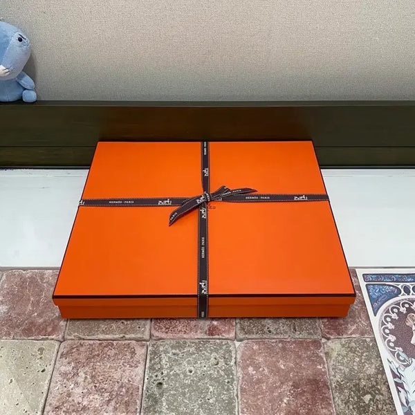 [BUNJANG] Hermès Box and Ribbon Set / 에르메스 박스(33.5x28.5x4.5) + 리본