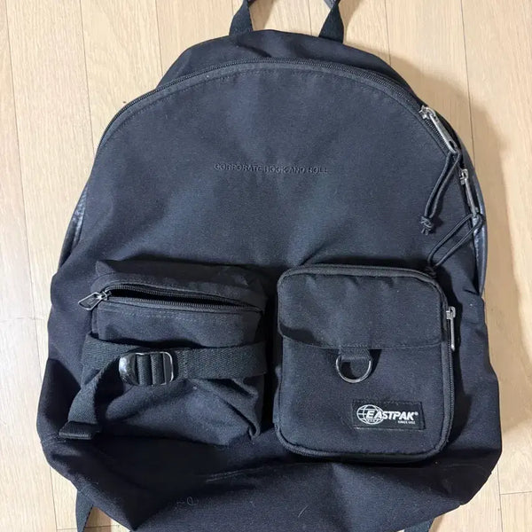 [BUNJANG] Eastpak x Vivastudio Collaboration Backpack / 이스트팩 x 비바스튜디오 콜라보 백팩