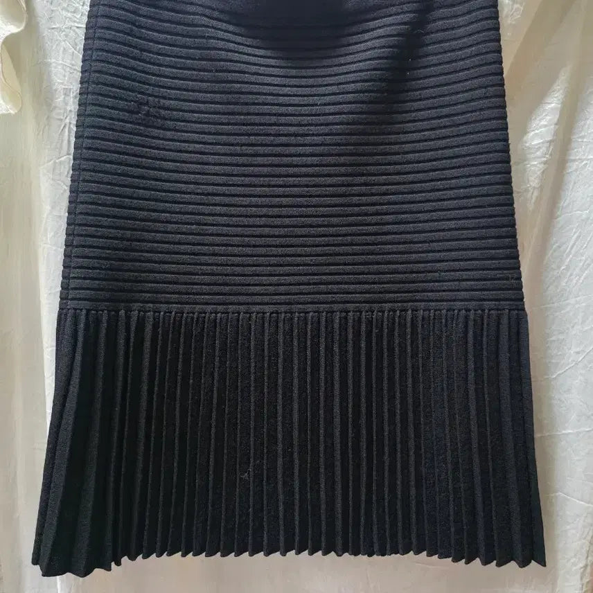 [BUNJANG] Sandro Pleated Knit Skirt Black / 산드로주름 니트 스커트 블랙