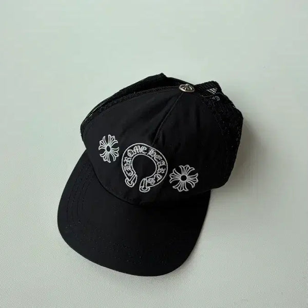 [BUNJANG] Chrome Hearts Horseshoe Logo Mesh Trucker Cap / 크롬하츠 홀스슈 메쉬캡
