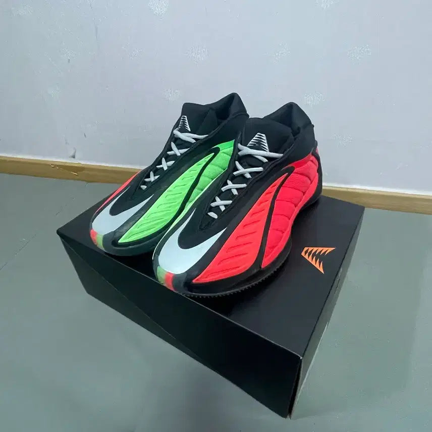 [BUNJANG] Adidas AE 2 Christmas Sneakers / 아디다스 AE 2 크리스마스 네고 ㄱㄴ