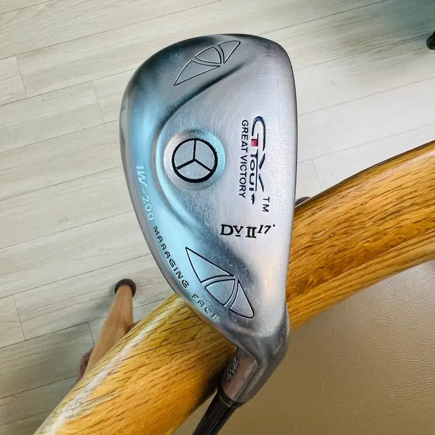 [BUNJANG] GV Tour IW-200 Utility Iron (17 Degrees) / 지브이 투어 GVTOUR IW-200 유틸리티 (17도) 팝니다.