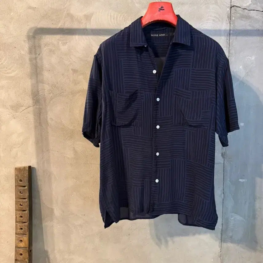 [BUNJANG] Niko and... Open Collar Shirt Navy/Blue Size 100 / NIKO AND 오픈카라넥 셔츠 남성100