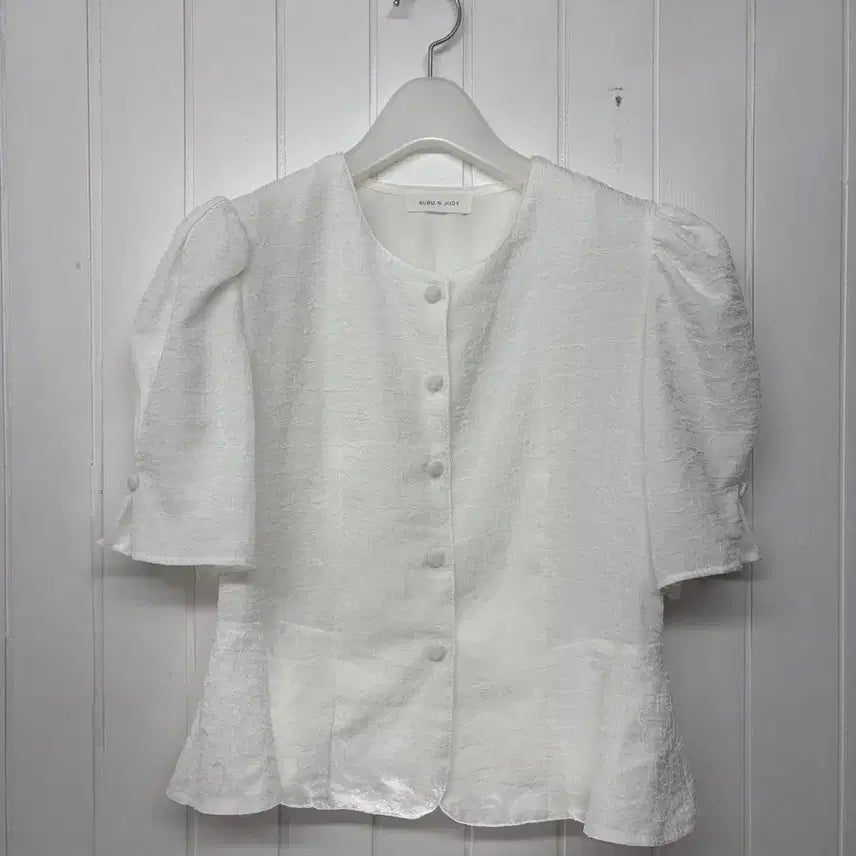[BUNJANG] BURU N JUDY White Puff Blouse / BURU N JUDY 브루앤주디 화이트 퍼프 블라우스(55)  나