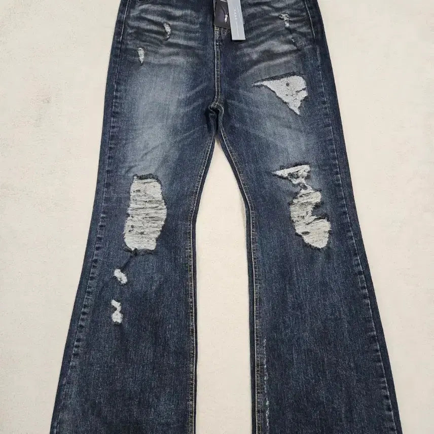 [BUNJANG] DNSAR Distroyed Dirty Flare Denim Pants / 디앤에스알 디스트로이드 더티 플레어 데님 팬츠 급처