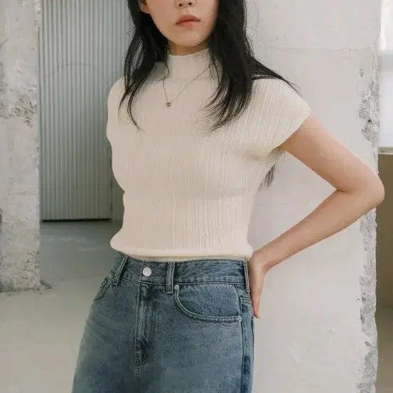 [BUNJANG] Mehvie Pleated Knit (Cream) / 메히브) 플리츠 니트 (크림)