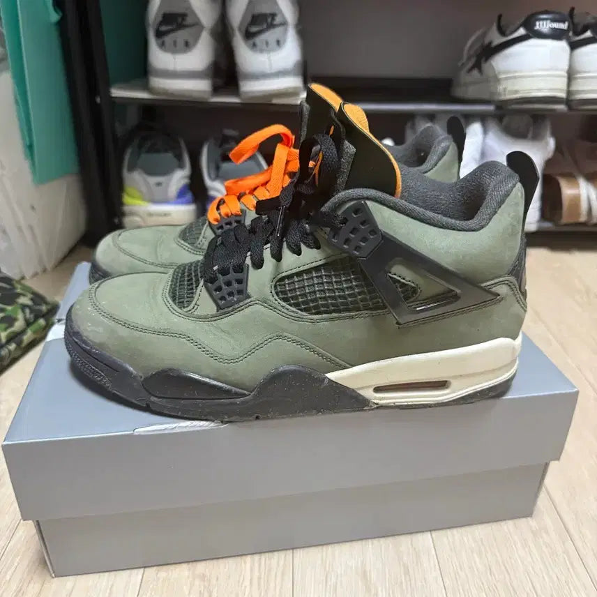 [BUNJANG] Air Jordan 4 x UNDEFEATED Retro OG SP Deep Green Clementine / 조던 4 x 언디핏 레트로 OG SP 딥 그린 앤 클레멘타인 270