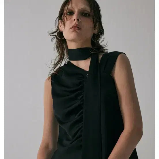 [BUNJANG] Trimingbird Tied Shirring Crop Shirt Black / 트리밍버드 Tied Shirring Crop Shirts 블랙