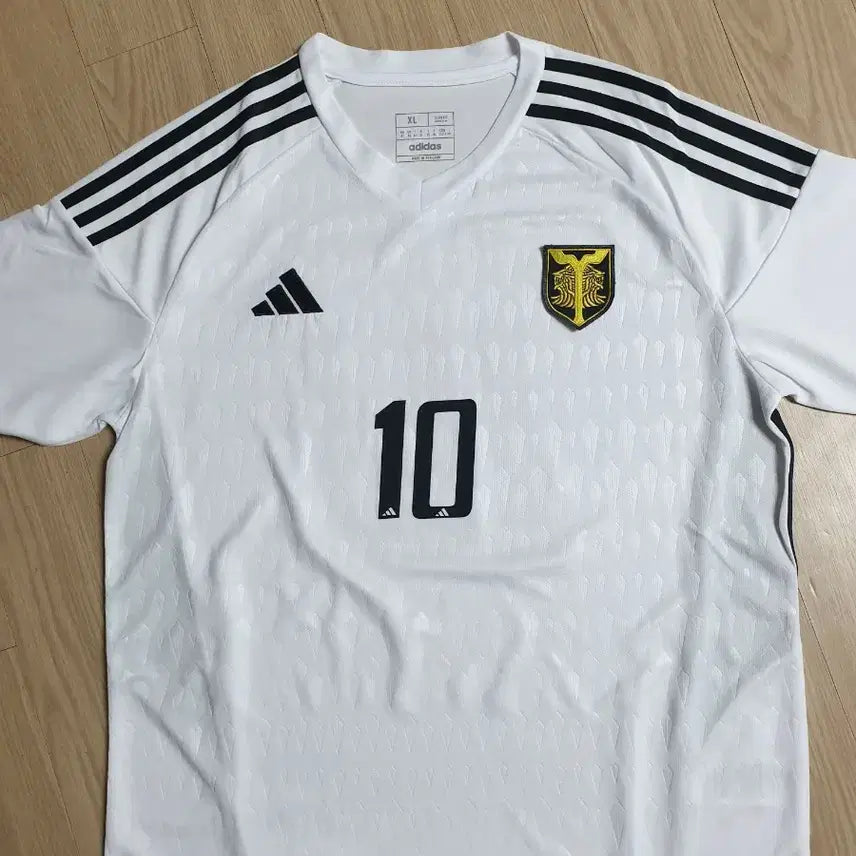 [BUNJANG] Adidas High School Soccer Yeongdeungpo Gonggo Away White Uniform #10 / 아디다스 고등 축구 영등포 공고 원정  화이트 유니폼 10번