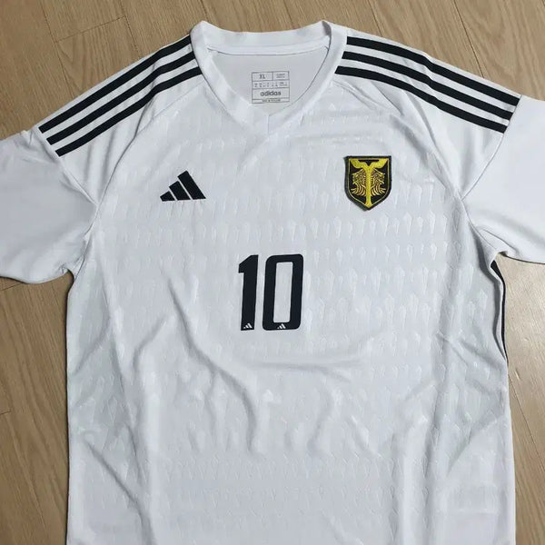 [BUNJANG] Adidas High School Soccer Yeongdeungpo Gonggo Away White Uniform #10 / 아디다스 고등 축구 영등포 공고 원정  화이트 유니폼 10번