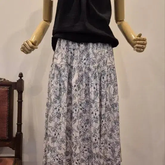 [BUNJANG] Theory Black Linen Sleeveless Top S / 띠어리 블랙 린넨 민소매 탑 S