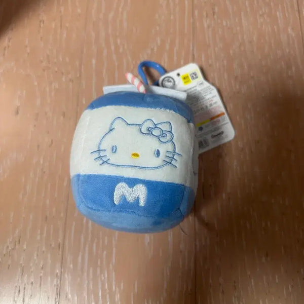[BUNJANG] Daiso Hello Kitty Milk Carton Keychain Blue / 다이소 헬로키티 우유팩키링 블루 사쿠야 손민수