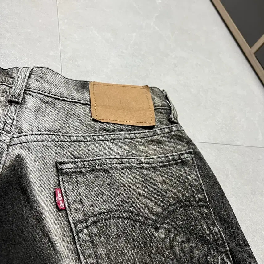 [BUNJANG] Levi's 512 Black Washed Cut-off Denim Shorts / [30] 빈티지 리바이스 512 블랙 워싱 컷오프 데님 팬츠 반바지