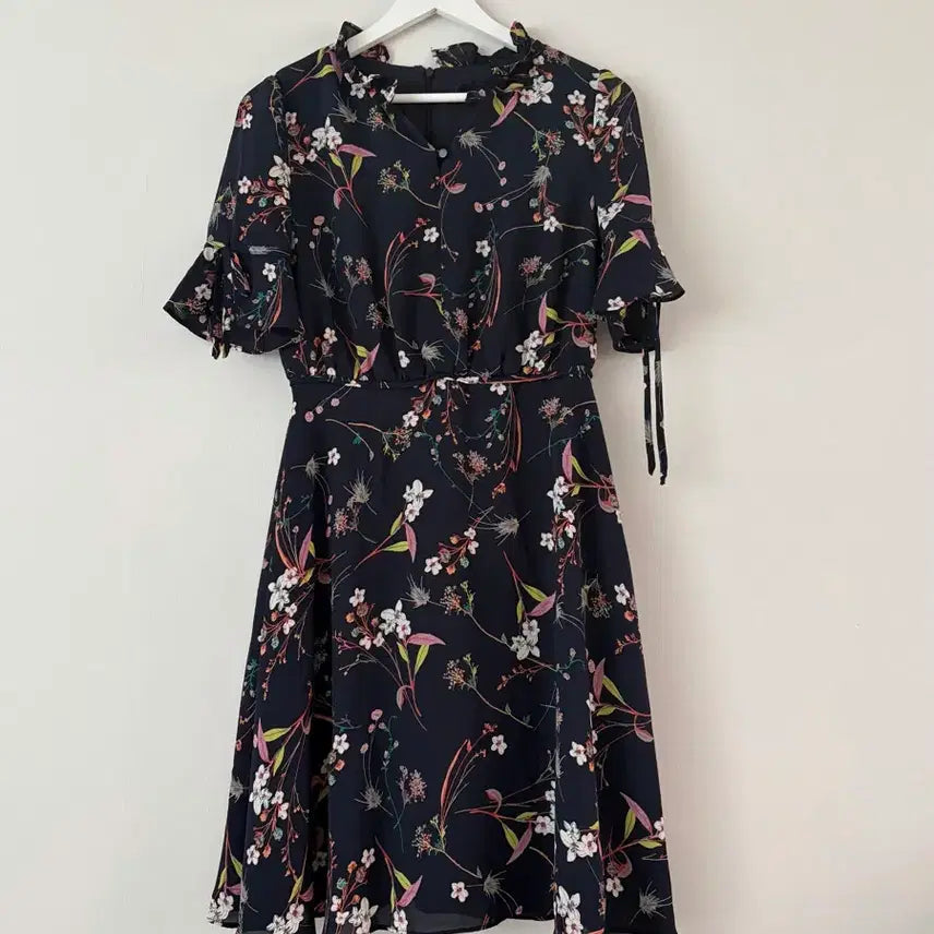 [BUNJANG] LINE Floral Chiffon Dress / LINE 플라워 쉬폰 원피스