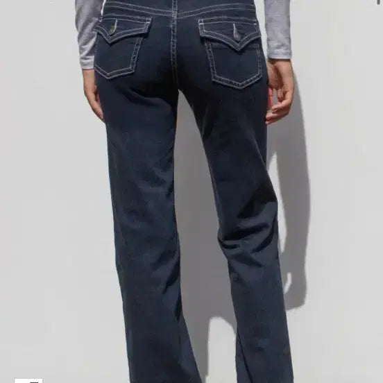 [BUNJANG] Subdued Low-Waist Flare Jeans / 섭듀드 로우웨이스트 플레어 진 38