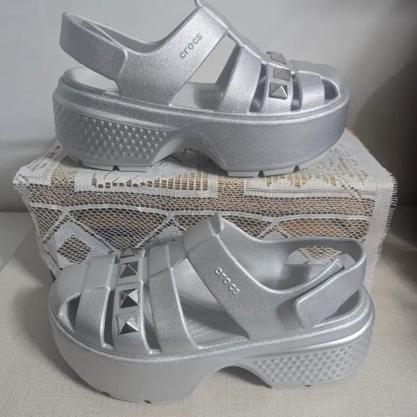 [BUNJANG] Crocs Fisherman Platform Sandals Silver W8 / 크록스 피셔맨  플랫폼 샌들 실버 W8