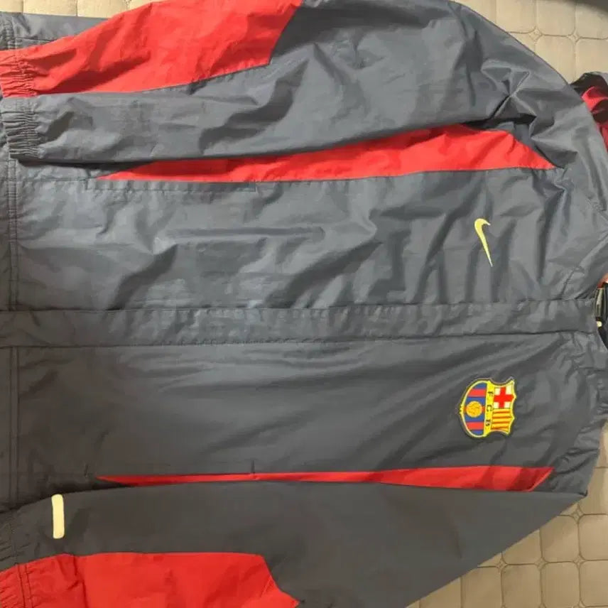 [BUNJANG] Nike FC Barcelona Windbreaker Jacket (2002) / 나이키 FC바르셀로나 바람막이