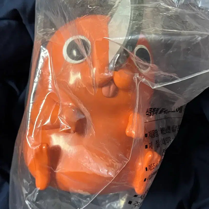 [BUNJANG] Chainsaw Man Pochita Popcorn Bucket (Sealed) / 체인소맨 포치타 팝콘통 판매