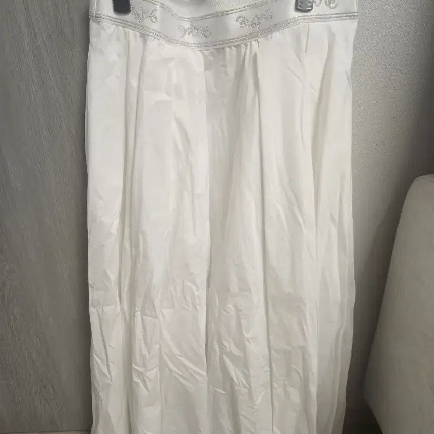 [BUNJANG] TIME (Hansem) White Skirt Size 85 / 한섬 TIME 스커트 85사이즈