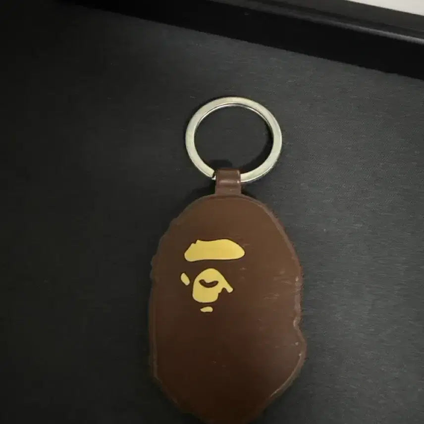 [BUNJANG] BAPE Brown Keychain / 베이프 키링 브라운