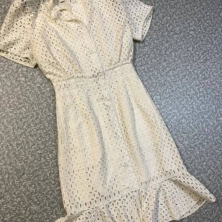 [BUNJANG] MINE Crochet Punch Short Sleeve Silk Blend Dress Ivory / 한섬 마인 크로셰 펀칭 반팔 원피스 아이보리 실크배색 MINE 크로쉐