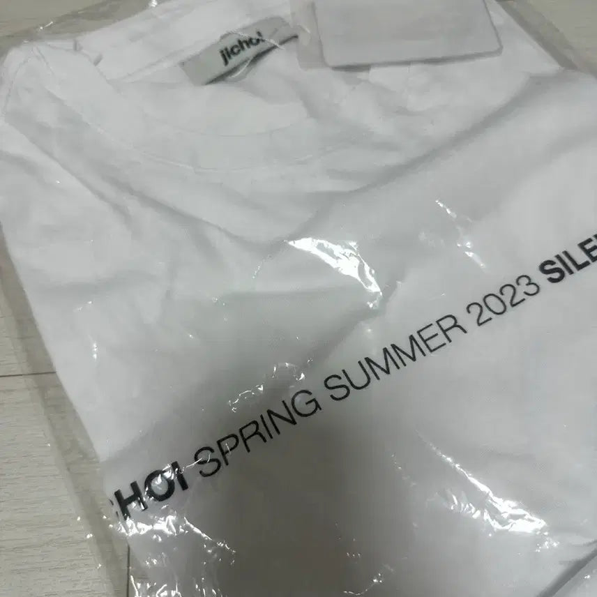 [BUNJANG] JICHÖI SS23 Sleeve Pocket T-Shirt (White) / 지초이 SS23 SLEEVE POCKET T-SHIRT (WHITE)