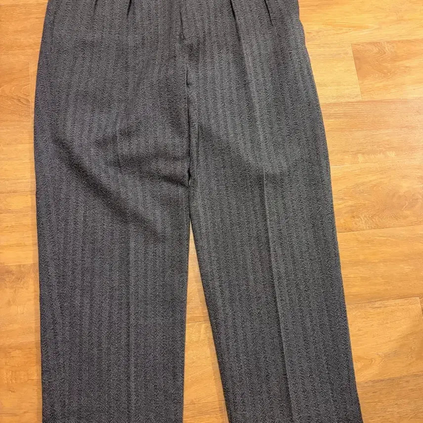 [BUNJANG] Heugn Aaron Herringbone Slacks Size 3 / Heugn (유겐) 아론 헤링본 3사이즈